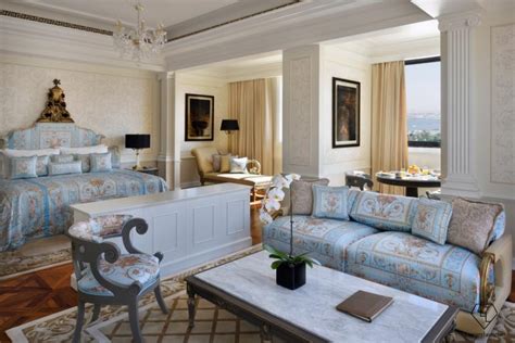 versace suite|Meer.